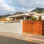 Karat Seaview Apartment *